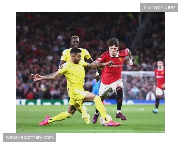 官方：曼联与年仅19岁的青训中场小将加纳乔完成续约